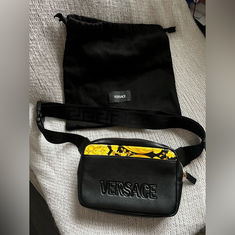 🚫SOLD🚫 Versace Baroque Logo Monogram Leather Unisex Belt Bag + Dust Bag